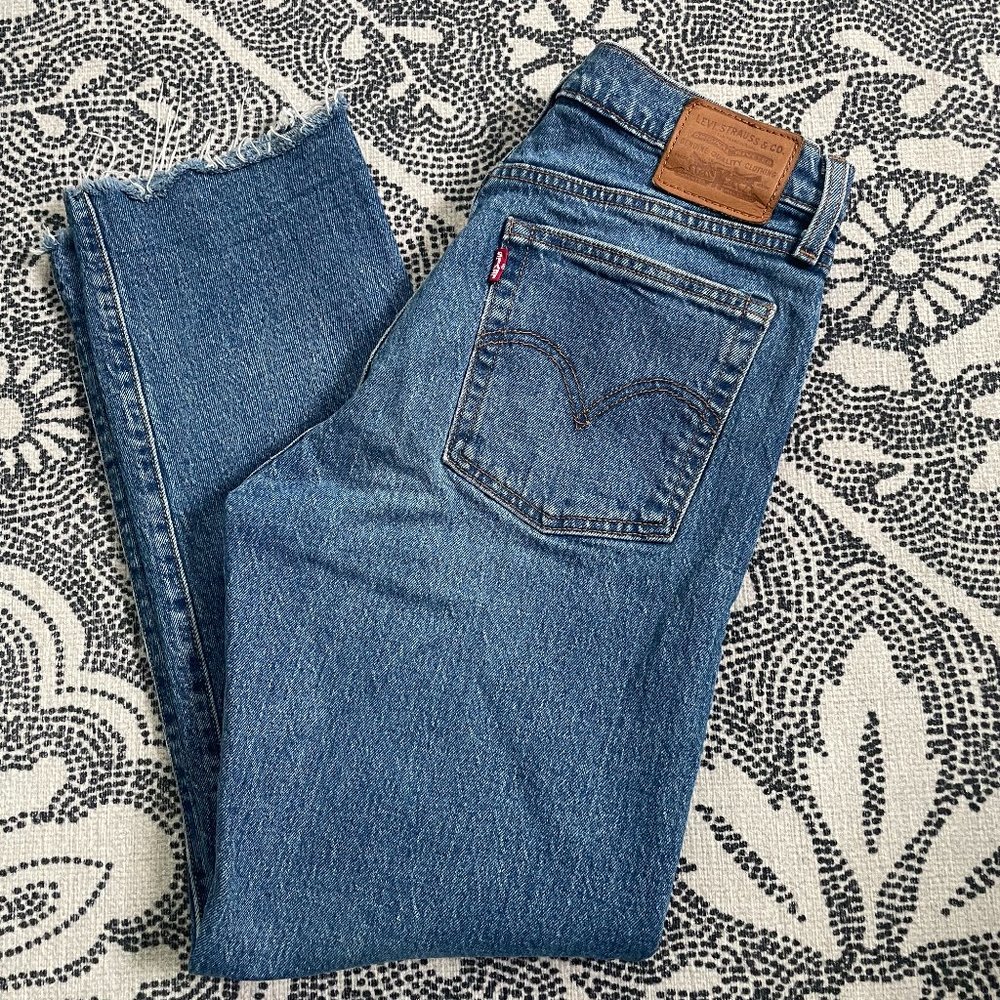 Levi Wedgie Straight Jean